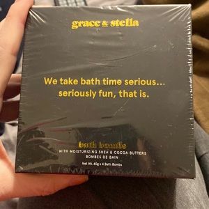 Grace & Stella 4 pack Bath Bombs